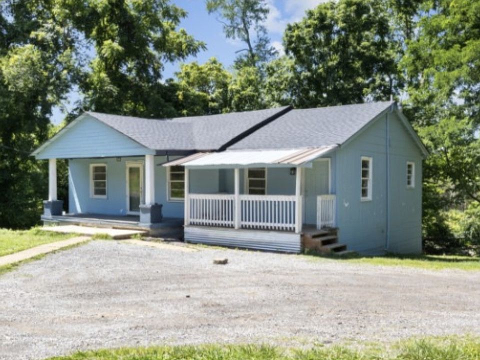 2nd image of 559 Palmyra Rd