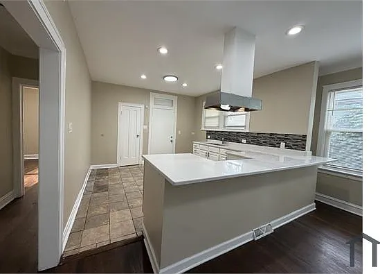 12479 S Wabash Ave — Photo 6