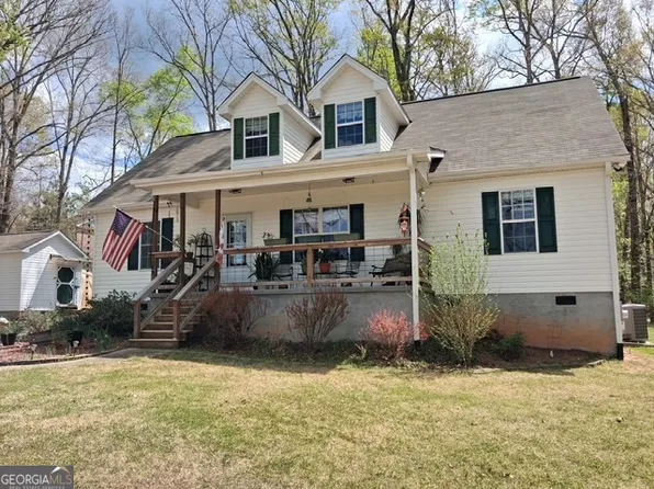 55 Edgewater Dr, Griffin, GA 30223