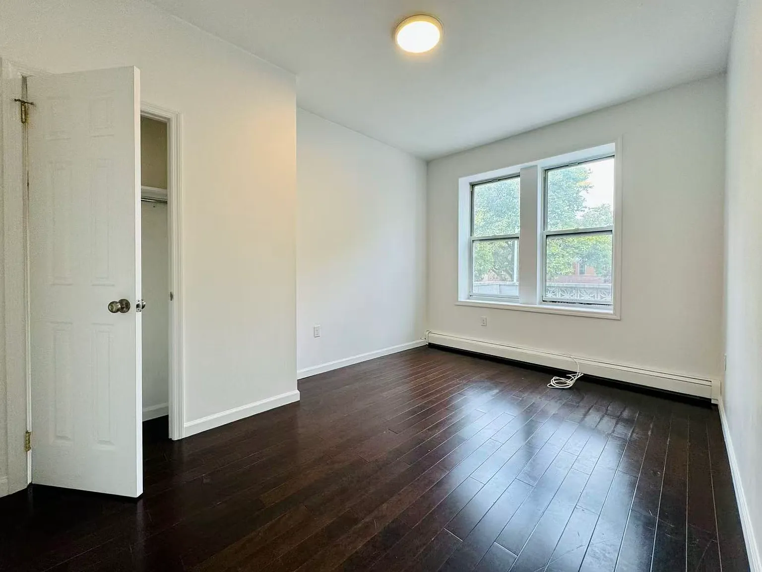 3 bed, 900 sqft, $3,000 — Photo 4