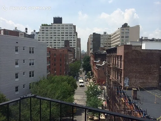 Rented by Compass | media 20