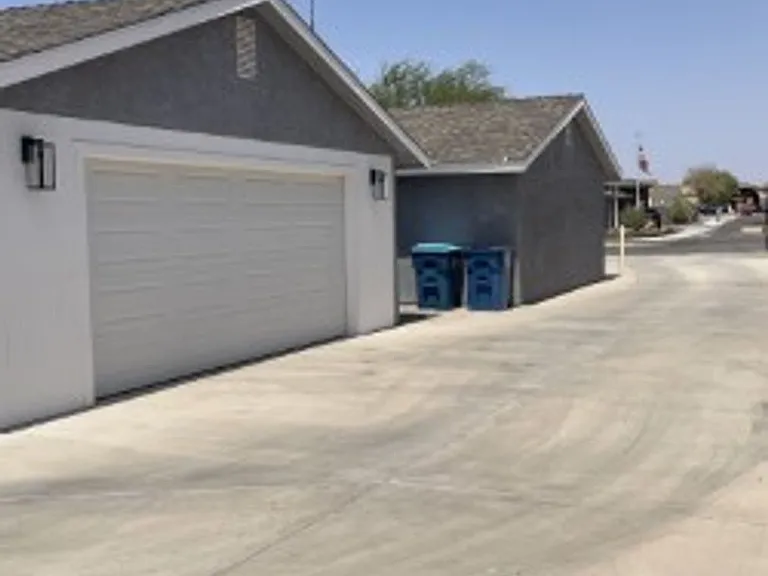 2444 Hummingbird Ln — Photo 4