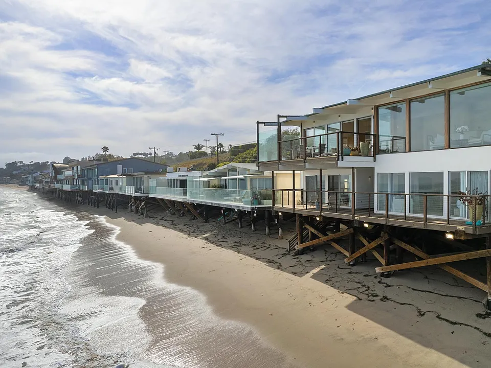 27050 Malibu Cove Colony Dr