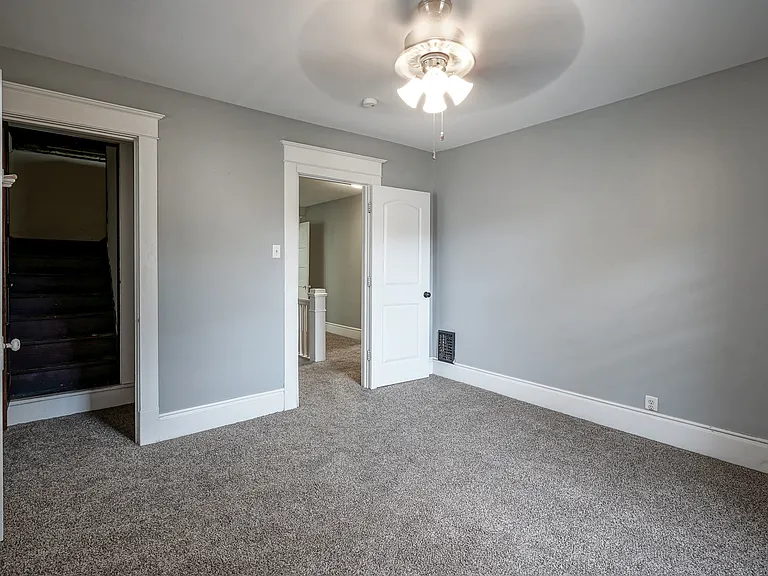 17 N Randolph St — Photo 22
