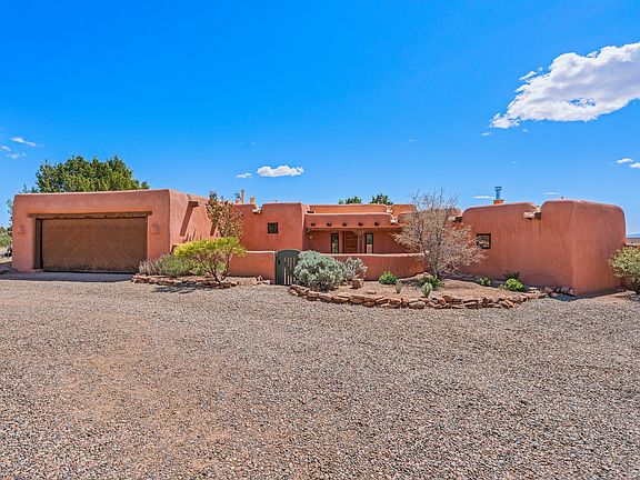 2nd image of 9 Tierra Antigua Rd