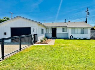 706 E Cedar St, Exeter, CA 93221
