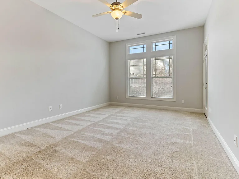 1528 Lily Creek Dr — Photo 11