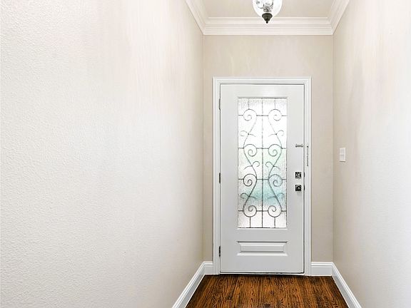4th image of 704 Davinci Ct