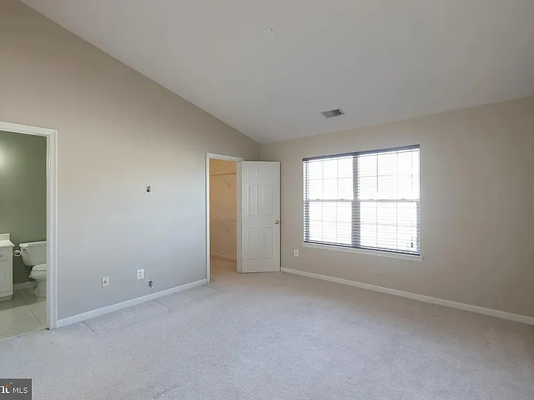 2424 Wheat Meadow Cir #2424 — Photo 20