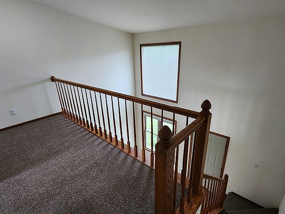 5th image of 202 Redwood Ln APT 1