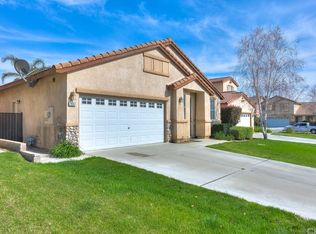7667 Hemlock Ave, Fontana, CA 92336