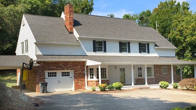 1st image of 304 River Edge Dr