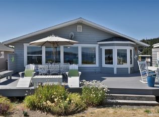 2799 N Bluff Rd, Greenbank, WA 98253