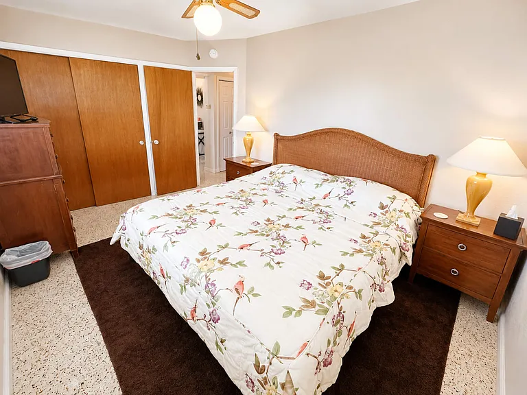 3255 La Paloma Ave — Photo 8
