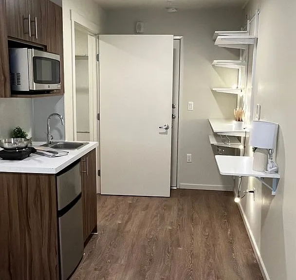 Plaza Apartments — Photo 135