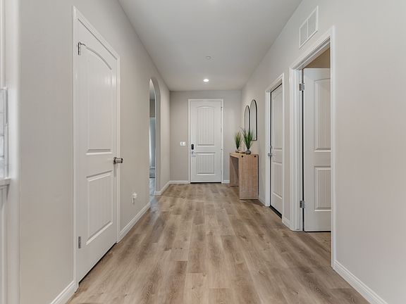 4th image of 8508 Littleton St