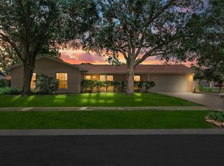 1807 Green Lawn St, Brandon, FL 33511