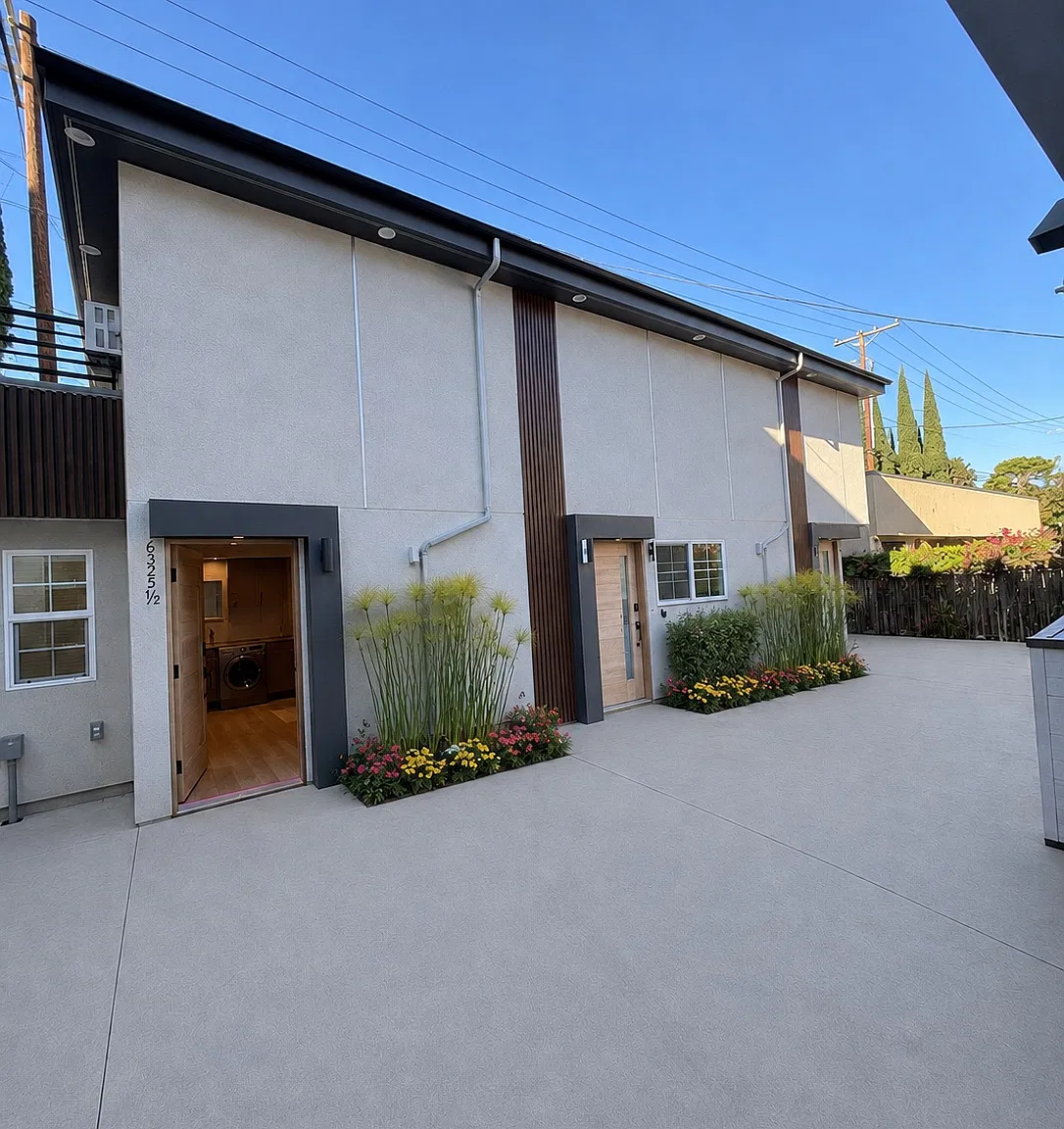 1 bed, 1.5 bath, 750 sqft, $3,200 — Photo 2