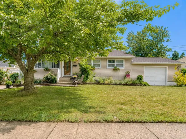 410 Larchmont Dr, Delanco, NJ 08075