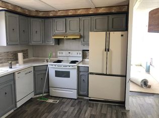 18 Piper Rd, Burbank, WA 99323