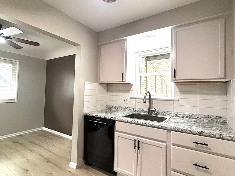3602 Stanfield Dr — Photo 4