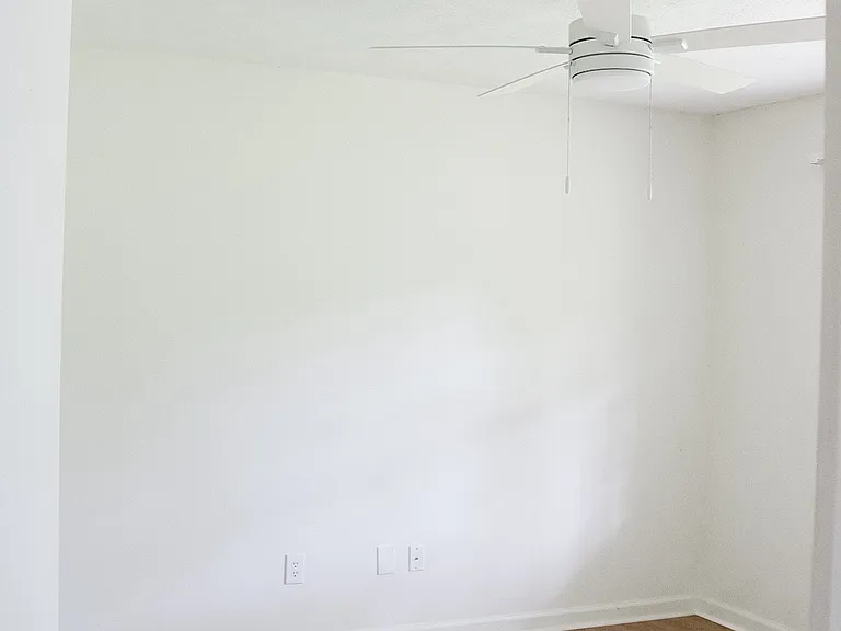 809 Windsor Rd — Photo 18
