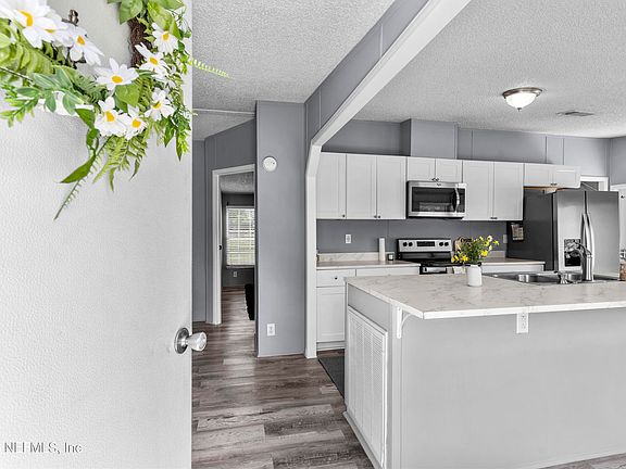 5th image of 375 RUTHA MAE BROWN Drive