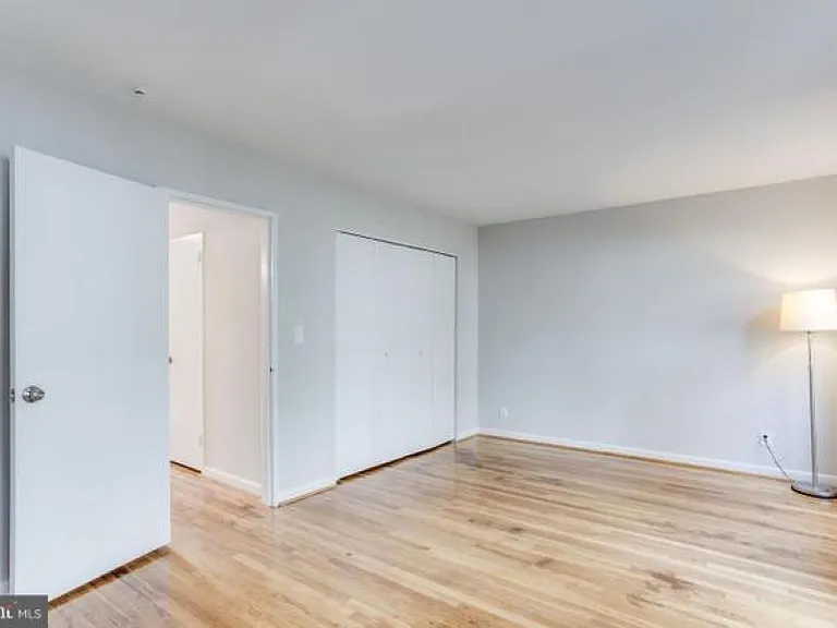 40 G St SW #104 — Photo 5