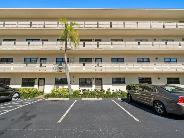 6070 80th St N Unit 104, Saint Petersburg, FL 33709