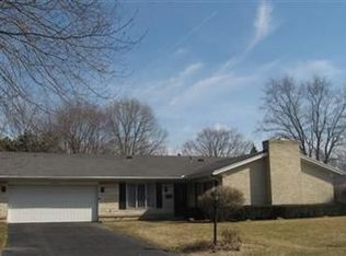 340 N Village Dr, Centerville, OH 45459
