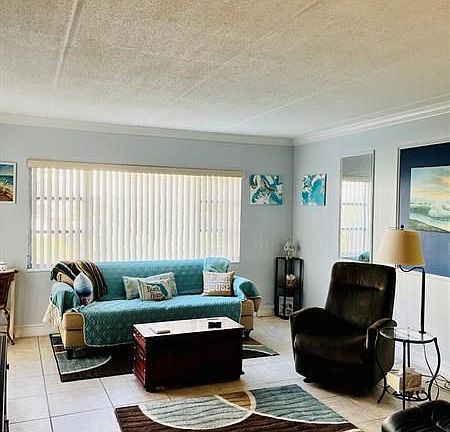 3rd image of 4500 N Flagler Dr APT D5