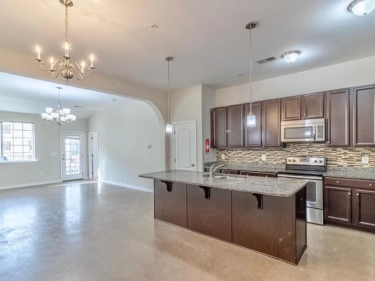 85 Strother Ln #203 — Photo 4