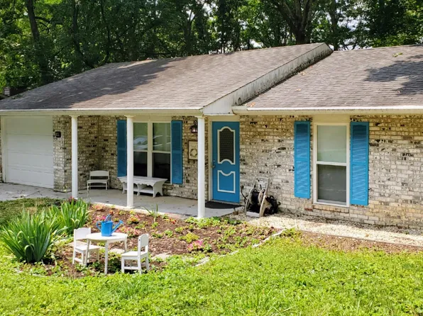 833 Tree Trunk Rd, Knoxville, TN 37934