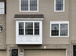 1017 Garrison Ln, Jeannette, PA 15644