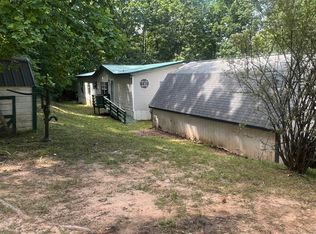 3246 Paradise Valley Rd, Cleveland, GA 30528