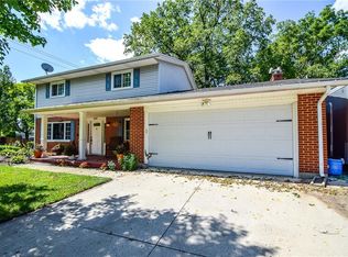 605 Locust Hill Dr, Englewood, OH