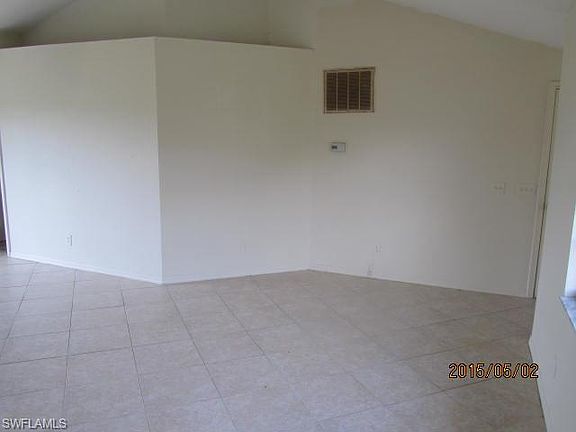 5th image of 3671 24th Ave NE