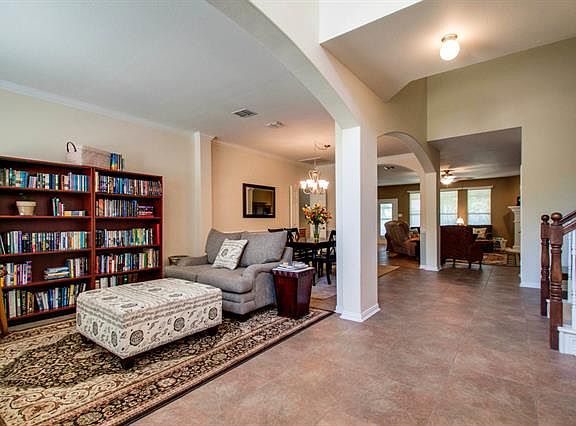 5th image of 5805 Youngworth Dr
