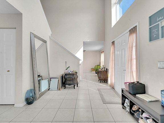 4th image of 4178 SW Tuscol Street