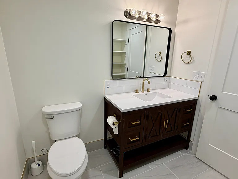 145 N Byron Ave #A — Photo 15