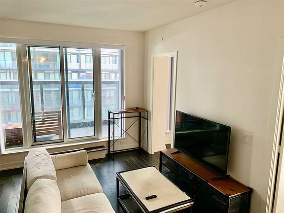 4th image of 330 Richmond St W #1503