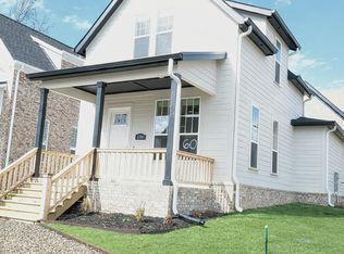 5390 Crescent St, Johnson, AR 72741