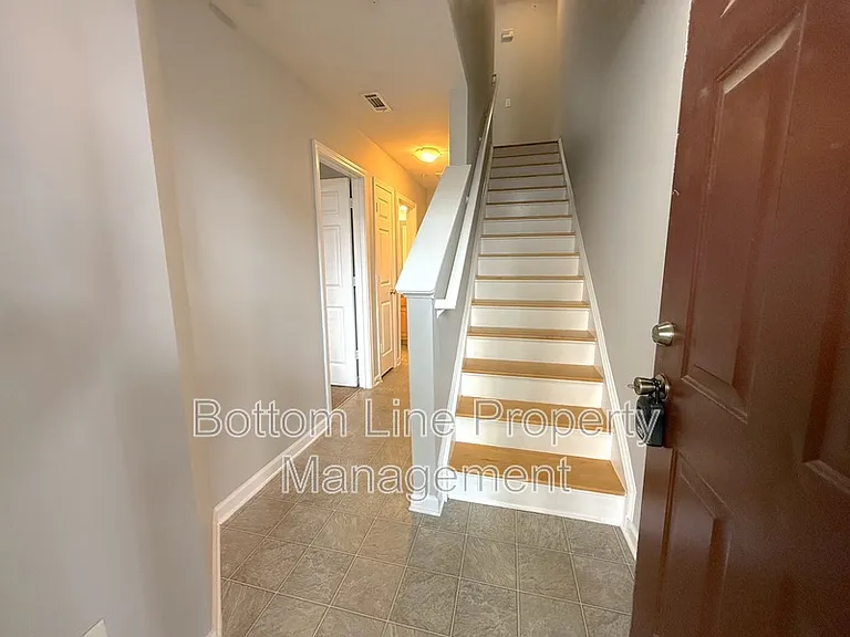 1131 Ilana Ct — Photo 2