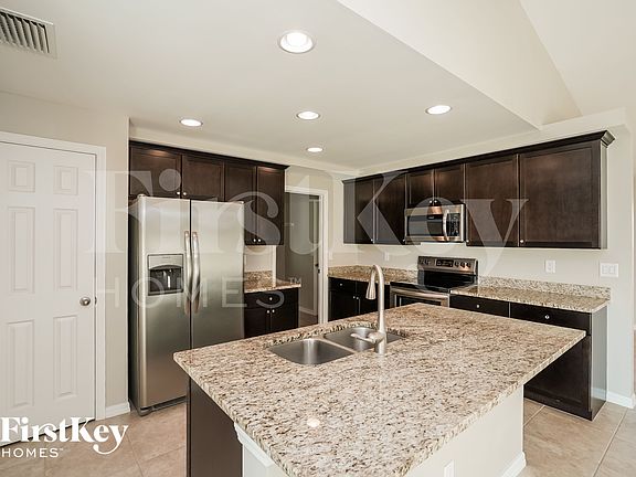 5th image of 2127 NW 41st Pl