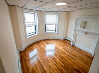 879 Huntington Ave #3, Boston, MA 02115