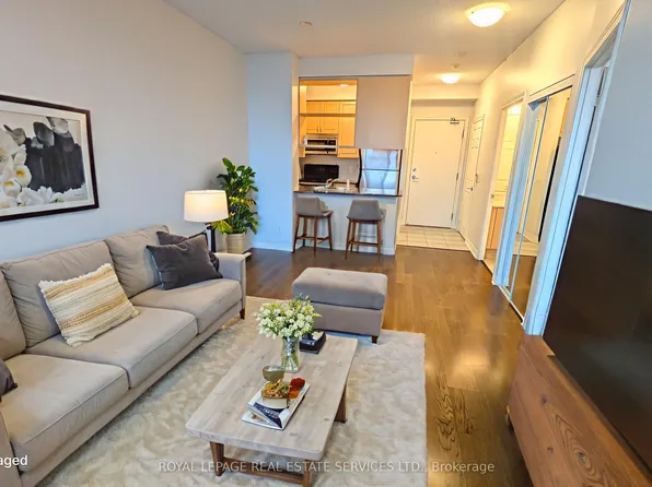2379 Central Park Dr #1206, Oakville, ON L6H 0E3
