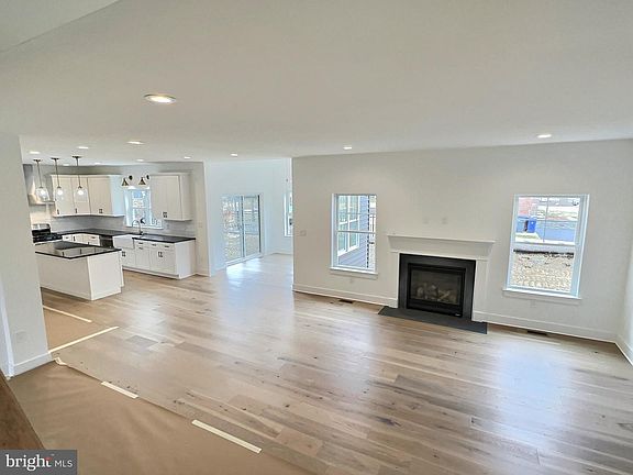 5th image of 2 Stonewell Ct