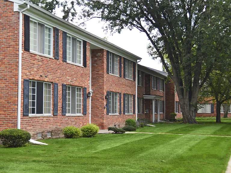 Green Acres - Saginaw, MI — Photo 12
