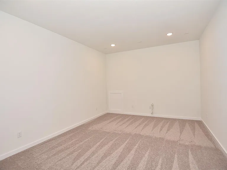 1804 Homestead Farms Dr — Photo 18
