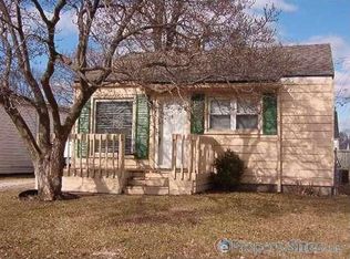 127 E Dallas Ave, Madison Hts, MI 48071